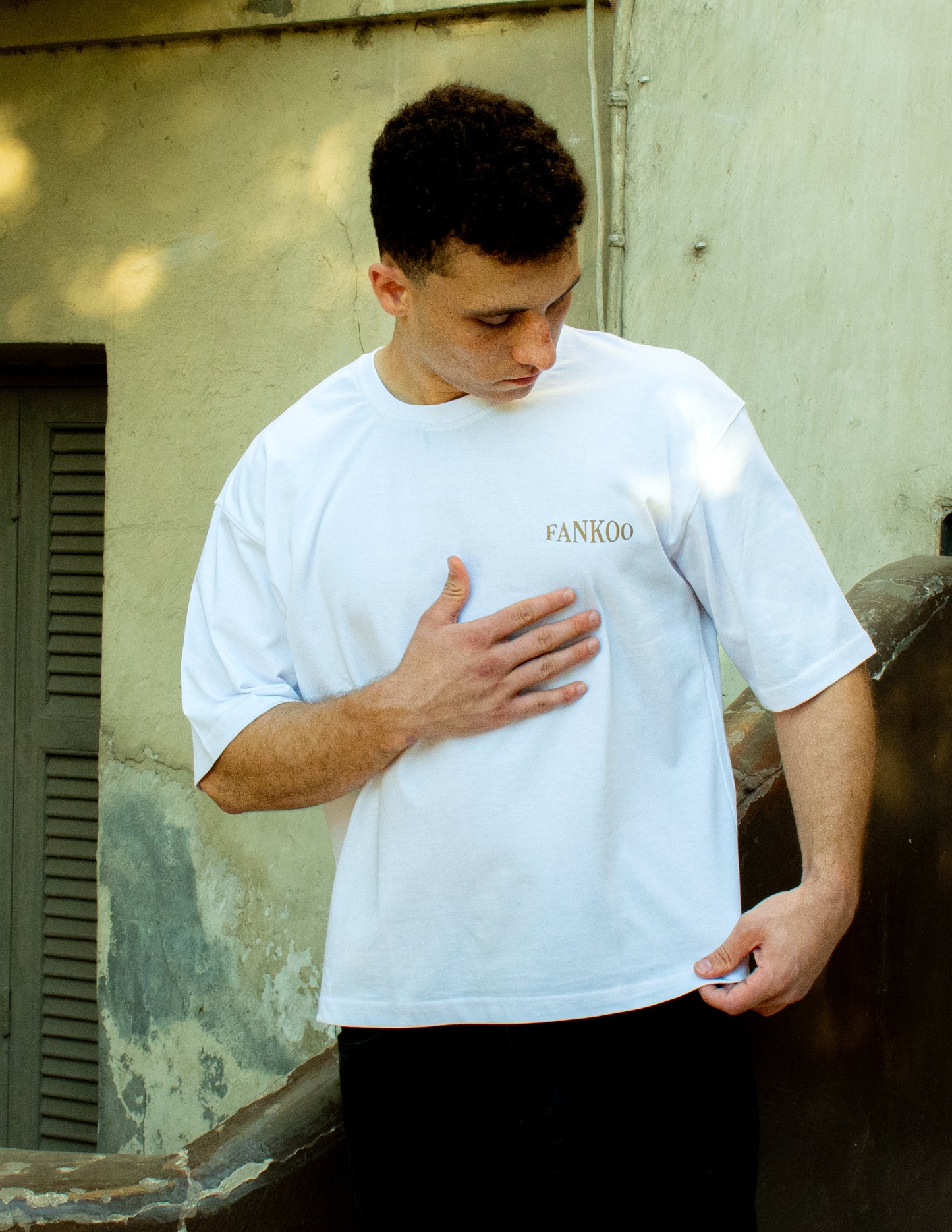 MONARCH TEE